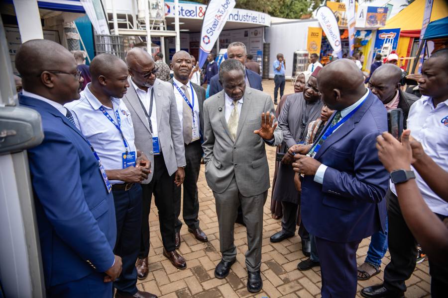 Exhibitor floor walkabout